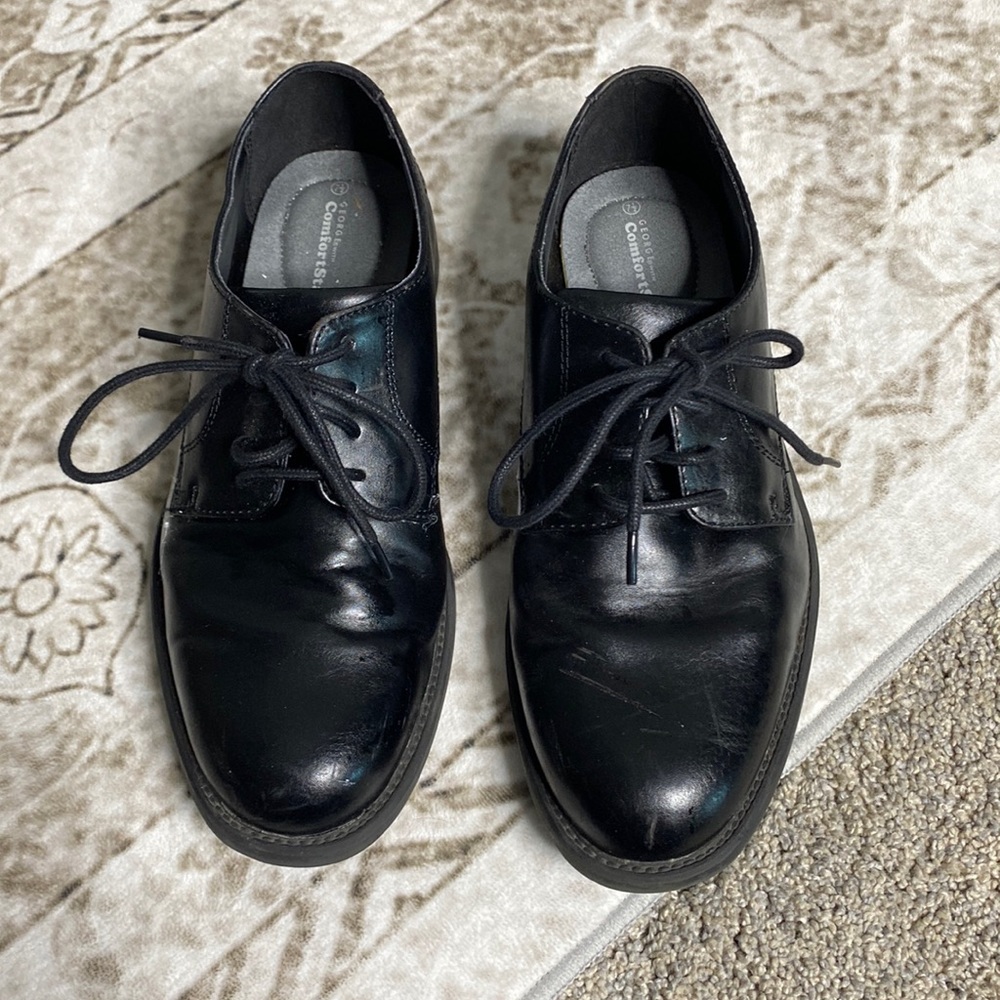 Men’s shoes black size 7 1/2